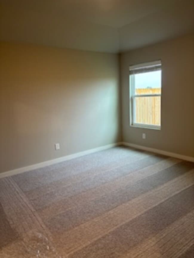 Building Photo - 2116 SE 90th St