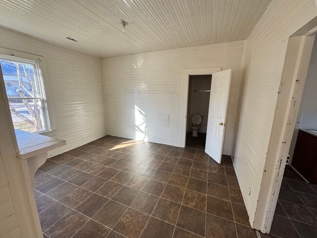 Building Photo - 2/1 House in Downtown Shelby, NC