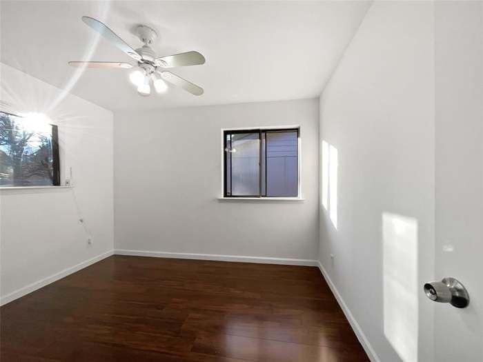 Building Photo - 2422 Kingston St