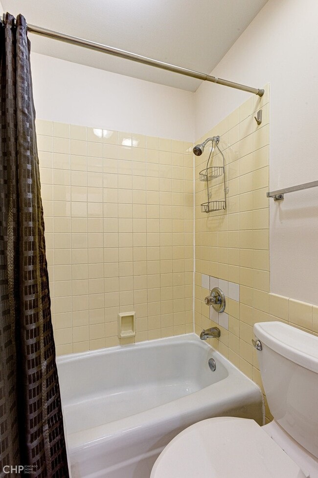 Building Photo - 5300 Carriage Way Dr