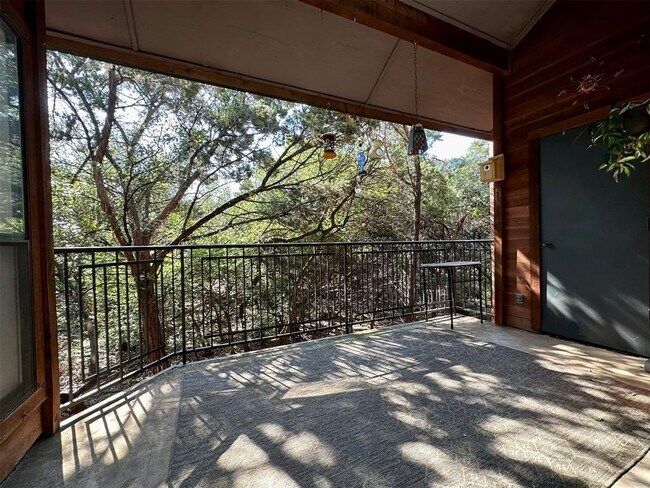 Building Photo - 4711 Spicewood Springs Rd