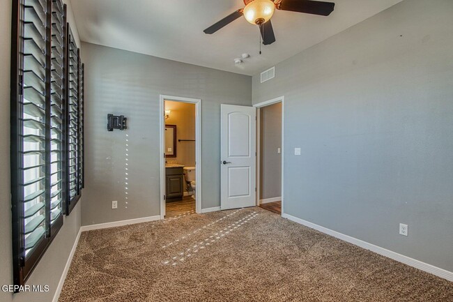 Building Photo - 14509 Holly Springs
