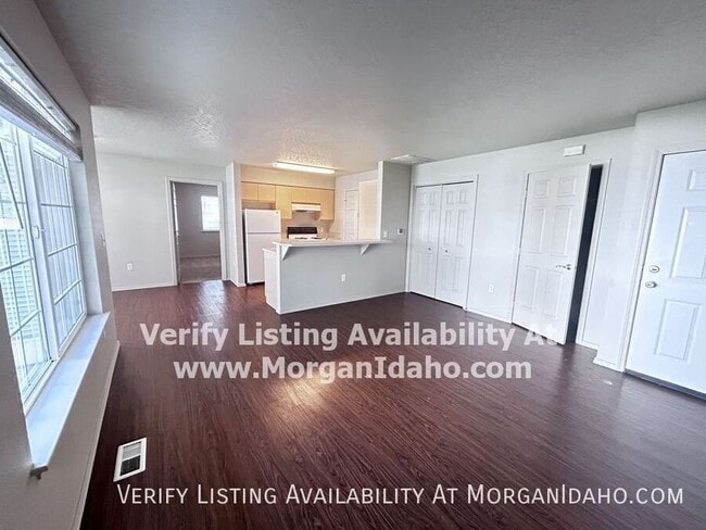 Building Photo - 217 N Avenger Ln