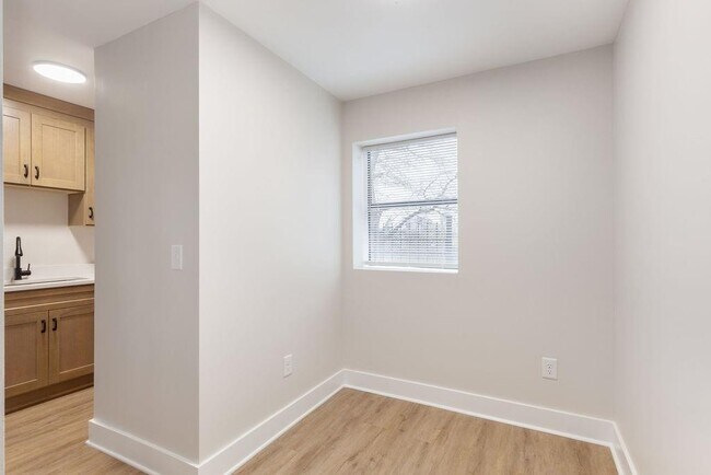 Building Photo - 396 Linden Ave NE