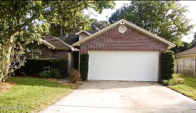 Primary Photo - 13576 Capistrano Dr S