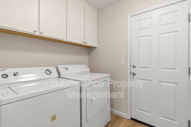 Building Photo - 2209 Gibralter Ln