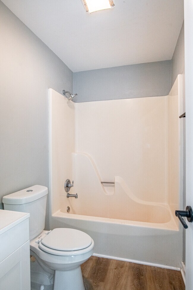 Building Photo - 3136 Spring Place Rd SE