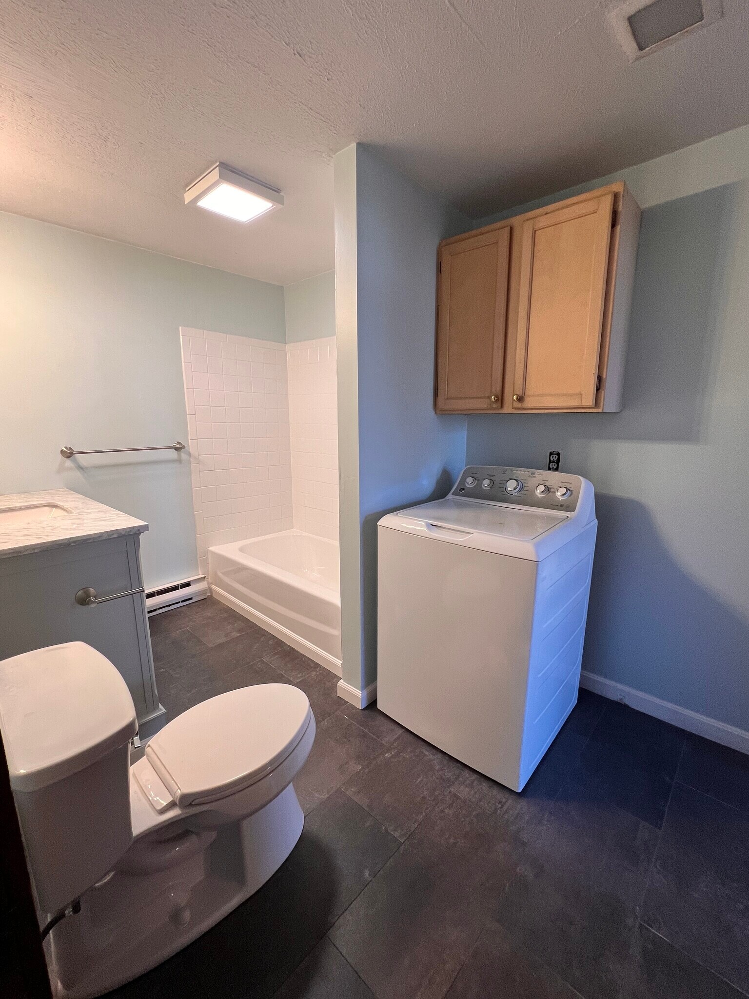 Bathroom 1 - 94 Graham St