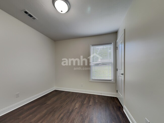 Building Photo - 127 Ann Cove Ln