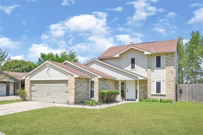 Building Photo - 8031 Summer Pl Dr