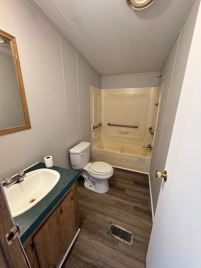 Building Photo - 2/2 Single Wide in Ellenboro, NC