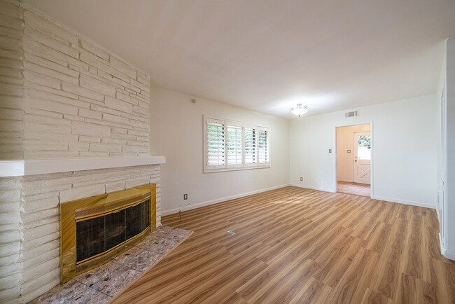 Building Photo - Beautiful Rancho Palos Verdes Home