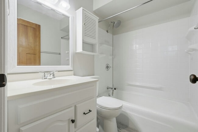 Building Photo - 107 N Orr Dr