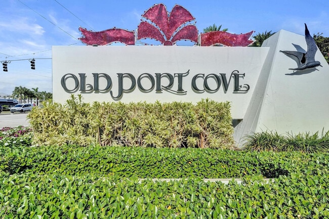 Building Photo - 132 Lakeshore Dr