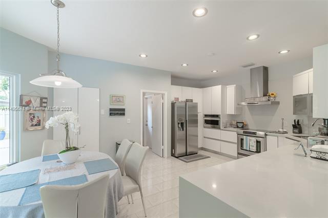 Building Photo - 8240 NW 154th Ter