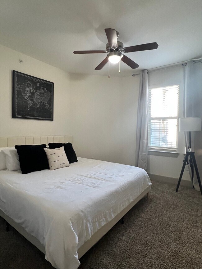 Building Photo - 145 Heights Blvd