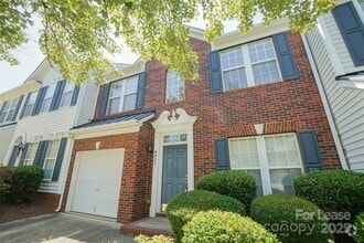 Building Photo - 6021 Queens Walk Ct