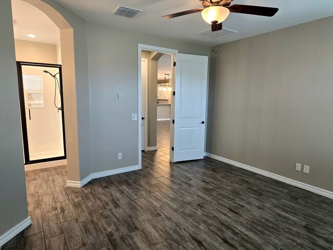Building Photo - $500 MOVE-IN DISCOUNT - 3-BEDROOM WITH COMMUNITY POOL