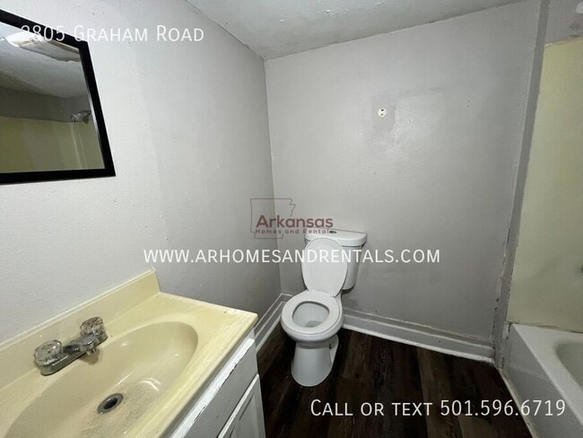 Building Photo - 2805 Graham Rd