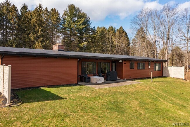 Building Photo - 2392 N Maple Ave