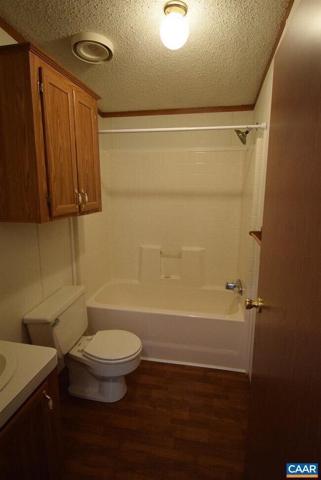 Building Photo - 289 Community House Rd