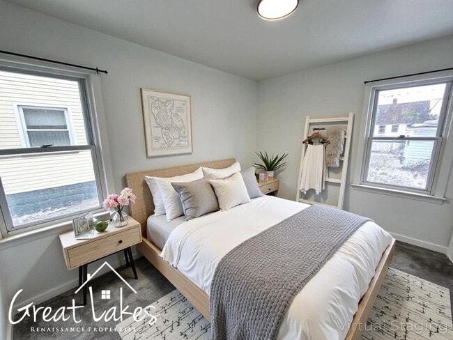 Building Photo - Charming 2 Bedroom 1 Bathroom now available for rent