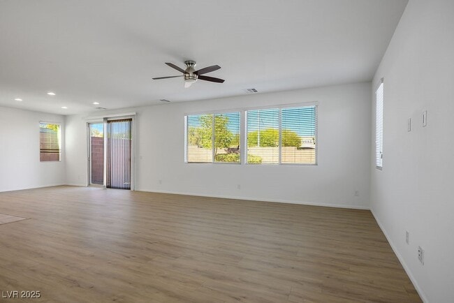 Building Photo - 9660 Pictou Ct