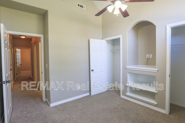 Building Photo - 3104 SW Tunica Ave