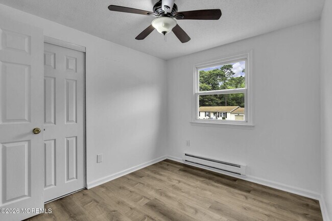 Building Photo - 102 Buckhorn Lake Ct