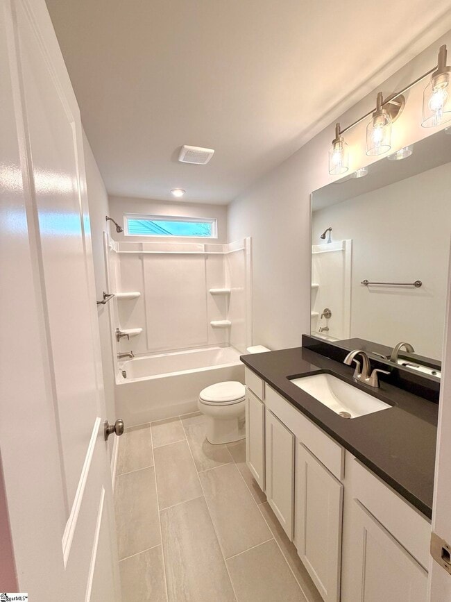 Building Photo - 139 Gervais Cir