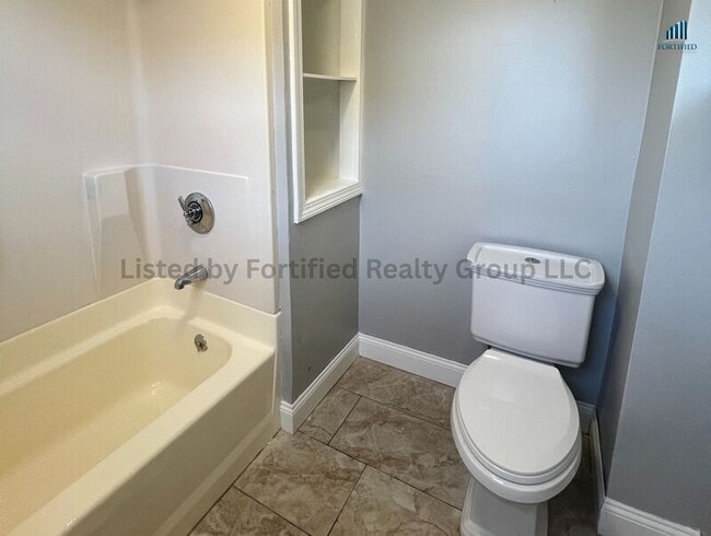 Building Photo - 265 Middle St