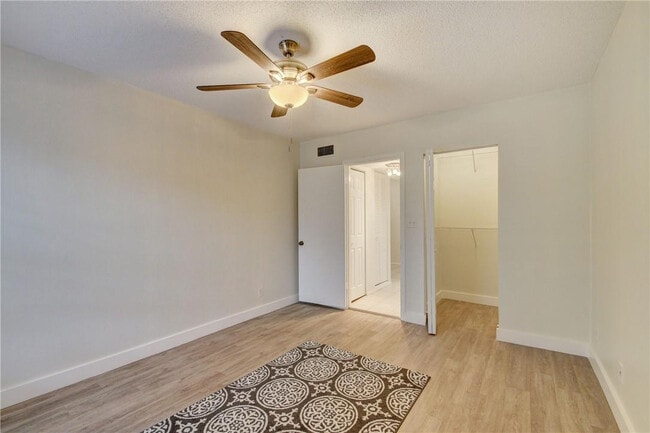 Building Photo - 490 NW 20th St