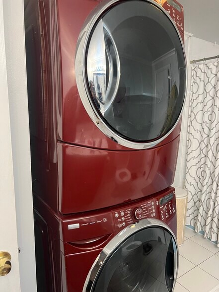 Building Photo - 540 Washington St