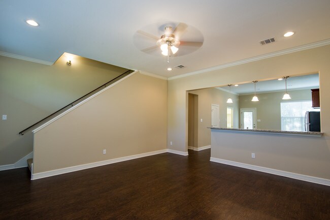 Building Photo - 1008 Dominik Dr