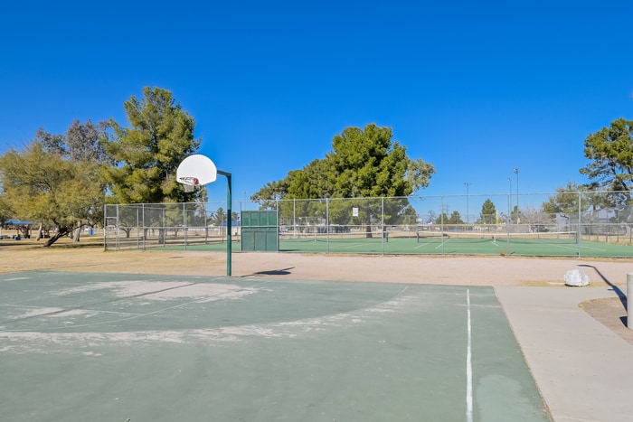 Building Photo - 5960 S Placita Picacho El Diablo