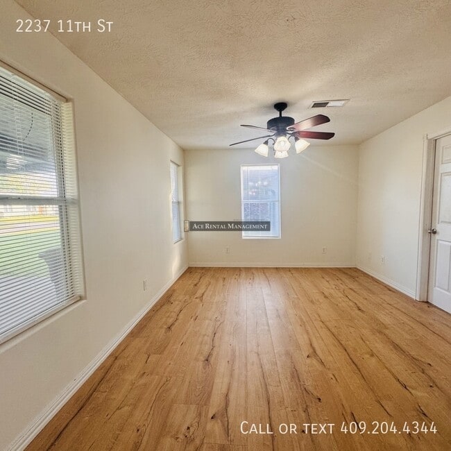 Building Photo - 2237 11th St