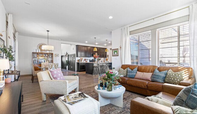 Building Photo - 1000 Equinox Dr