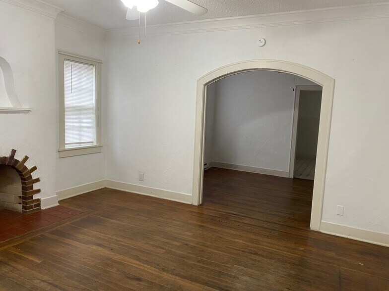 Building Photo - 517 N G St