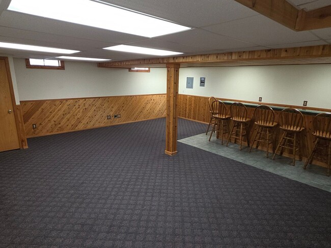 Building Photo - 4 bedroom home in Pleasant Prairie