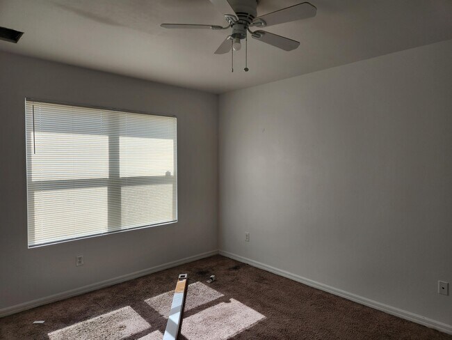 Building Photo - 9007 Meadow Cir