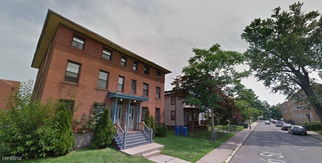 Building Photo - 30 Alden St