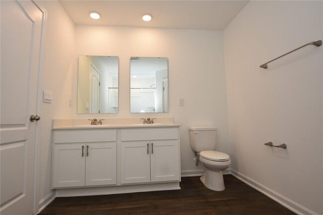 Building Photo - 6 Prosperity Ln