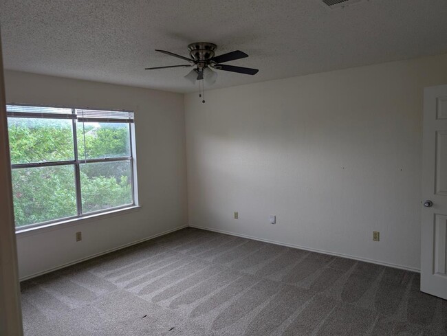 Building Photo - 17609 Columbia Falls Cove