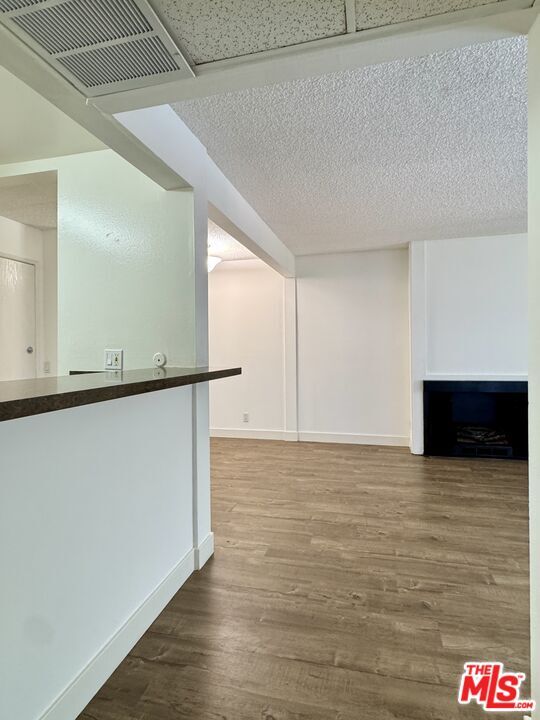 Building Photo - 15425 Sherman Way
