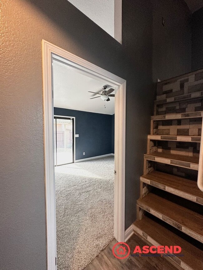Building Photo - Charming Condo Located in HOA!