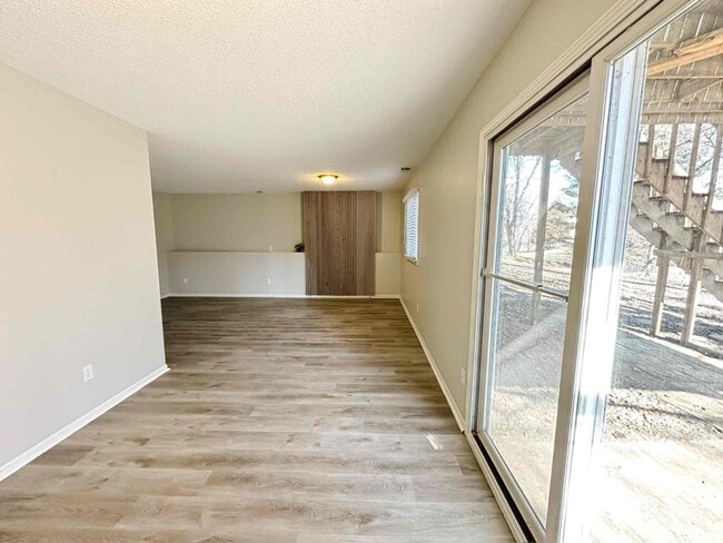 Building Photo - 10307 Englewood Dr