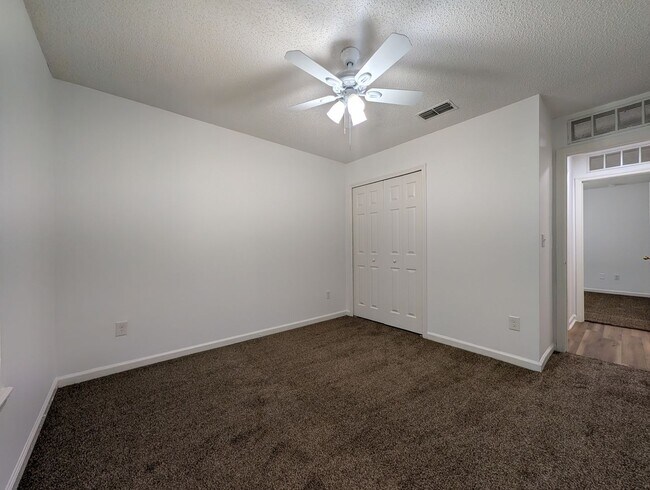 Building Photo - 124 Plantation Point Dr