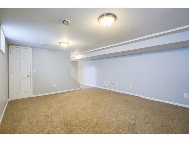 Building Photo - 3964 Xenwood Ave S