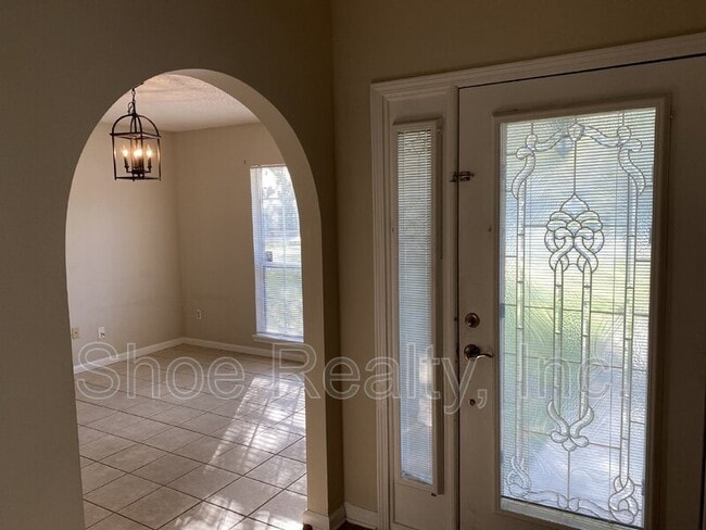 Building Photo - 7751 Fawn Lake Dr S