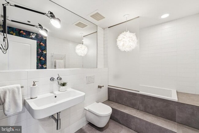 Building Photo - 2125 14th St NW